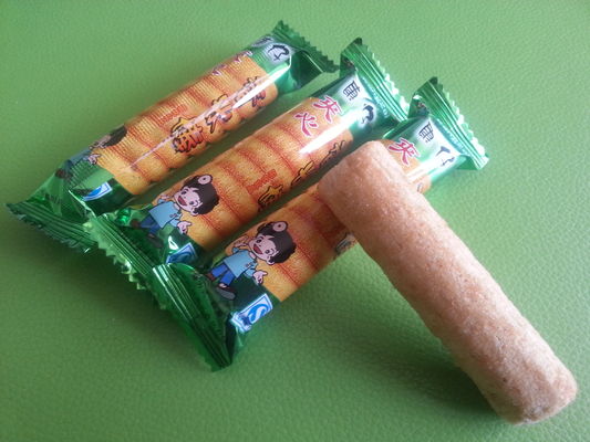 Καυτό πρόχειρο φαγητό ριπών φραγμών πρόχειρων φαγητών πλήρωσης πυρήνων πώλησης που εξωθεί τη γραμμή