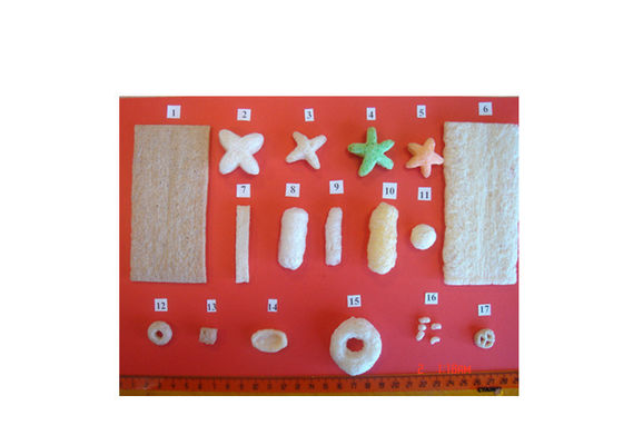 Πρόχειρα φαγητά ριπών καλαμποκιού τροφίμων που κατασκευάζουν τη μηχανή πρόχειρων φαγητών ριπών με ιδιαίτερα την απόδοση