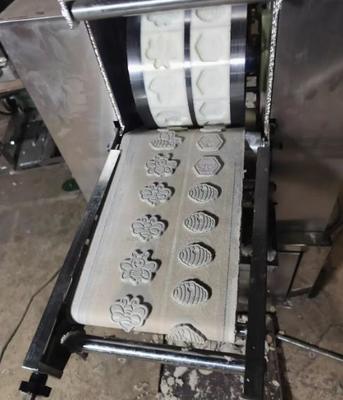 Πλήρες μπισκότο σκυλιών ζωής που κατασκευάζει τη μηχανή, οδοντικός εξοπλισμός τροφίμων σκυλιών προσοχής της Pet