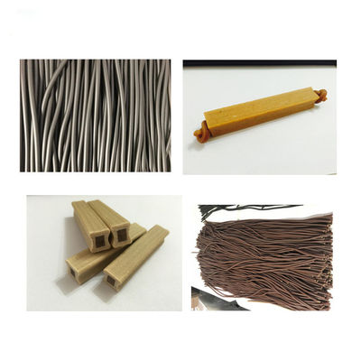 Δίδυμα πρόχειρα φαγητά Pet σκυλιών χρώματος συστροφής που κάνουν τη παραγωγή προϊόντων μασήματος μηχανών