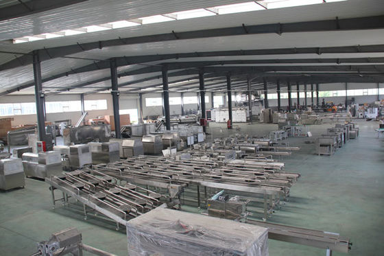 Το Jerky σκυλί κοτόπουλου μεταχειρίζεται τις Jerky απολαύσεις γραμμών παραγωγής προϊόντων της Pet πρόχειρων φαγητών σκυλιών διαμορφώνοντας τη μηχανή