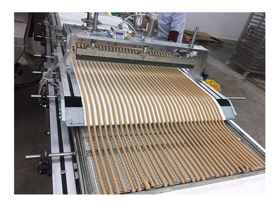 Το φυσικό ραβδί σκυλιών τσιμπά τέμνουσα μηχανή ραβδιών κρέατος λουρίδων κρέατος βόειου κρέατος τη Jerky